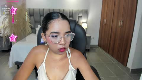 Snapshot of alana_martiins chatting on June 23, 6:50 pm alana online show from June 23, 6:50 pm