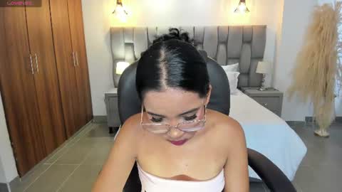 Snapshot of alana_martiins chatting on July 6, 7:05 pm alana online show from July 6, 7:05 pm