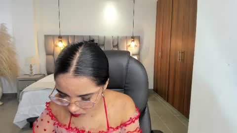 Snapshot of alana_martiins chatting on July 30, 6:51 pm alana online show from July 30, 6:51 pm
