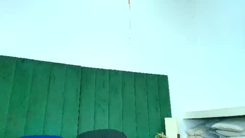 Snapshot of alana_petite chatting on June 27, 12:59 am ALANA PETITE online show from June 27, 12:59 am