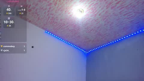 Snapshot of alana_ponse chatting on December 7, 10:56 am Alana. online show from December 7, 10:56 am