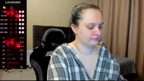 Julia online show from December 15, 12:26 am