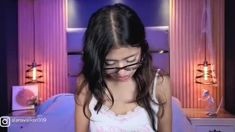 Snapshot of alanawalker9 chatting on November 21, 4:00 am Sasha online show from November 21, 4:00 am