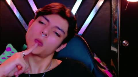 Snapshot of alandelrey57 chatting on February 12, 2:28 am ALAN DEL REY online show from February 12, 2:28 am