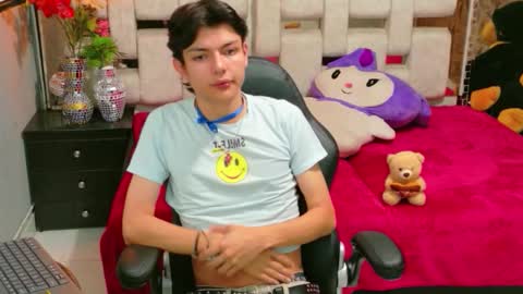 Snapshot of alandelrey57 chatting on February 13, 8:27 pm ALAN DEL REY online show from February 13, 8:27 pm