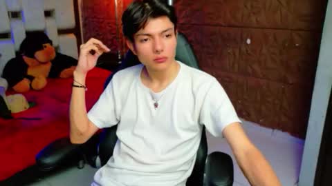 Snapshot of alandelrey57 chatting on February 23, 2:53 am ALAN DEL REY online show from February 23, 2:53 am