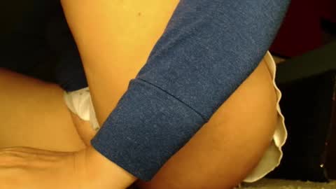 Snapshot of alanna_gold chatting on November 2, 4:42 pm Alanna online show from November 2, 4:42 pm