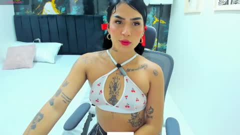 Alana online show from May 28, 7:33 pm