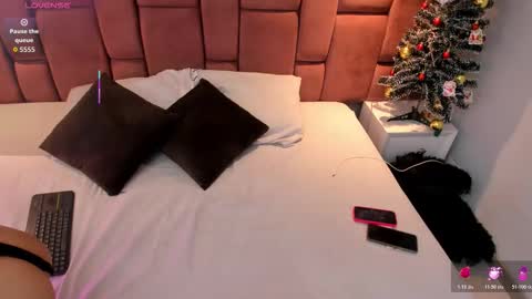 Alanna Jonnes online show from December 17, 12:00 pm