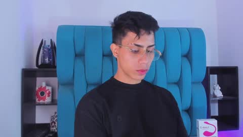 Snapshot of alannaughty_ chatting on January 12, 10:22 pm alannaughty_ online show from January 12, 10:22 pm