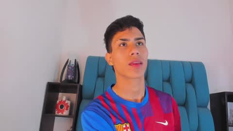 Snapshot of alannaughty_ chatting on January 14, 12:22 am alannaughty_ online show from January 14, 12:22 am