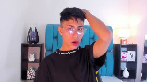 Snapshot of alannaughty_ chatting on January 21, 3:26 am alannaughty_ online show from January 21, 3:26 am