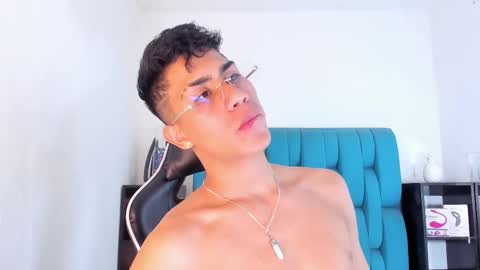 Snapshot of alannaughty_ chatting on February 26, 9:05 pm alannaughty_ online show from February 26, 9:05 pm