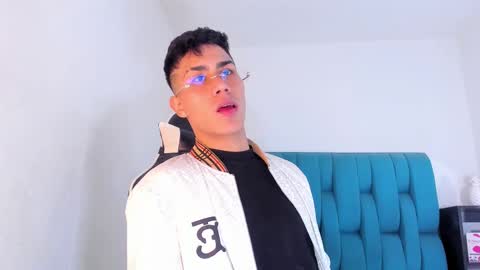 Snapshot of alannaughty_ chatting on March 7, 8:55 pm alannaughty_ online show from March 7, 8:55 pm