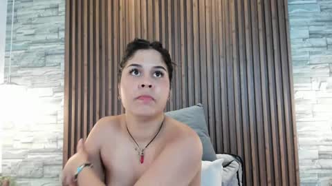 Snapshot of alannavidal chatting on March 1, 10:02 am alannavidal online show from March 1, 10:02 am