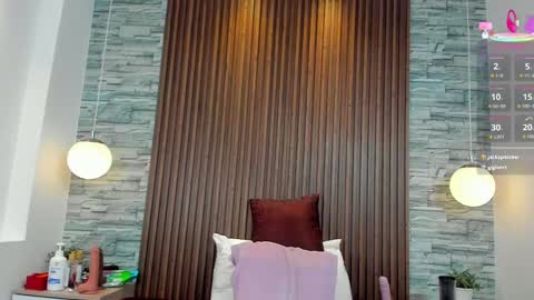 Snapshot of alannavidal chatting on September 18, 3:08 am alannavidal online show from September 18, 3:08 am