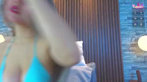 Snapshot of alannavidal chatting on June 25, 2:22 am alannavidal online show from June 25, 2:22 am