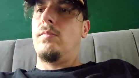 Snapshot of alannovak8 chatting on June 20, 4:10 pm alannovak8 online show from June 20, 4:10 pm