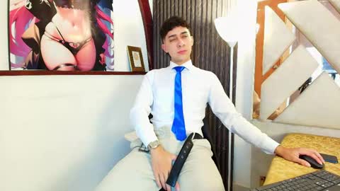 alantaylorr_ online show from May 30, 10:29 pm