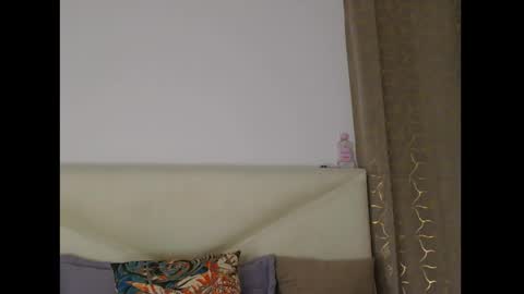 Snapshot of alaouirim25 chatting on February 27, 7:25 pm AllylicArabis online show from February 27, 7:25 pm