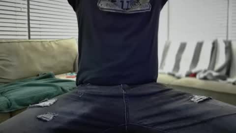 Snapshot of alarmtech1980 chatting on November 29, 4:37 am alarmtech1980 online show from November 29, 4:37 am