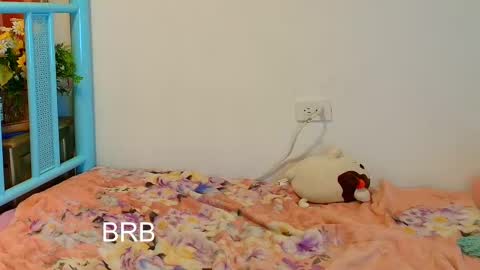 Snapshot of alaska_drew chatting on October 18, 4:37 am Alaska online show from October 18, 4:37 am