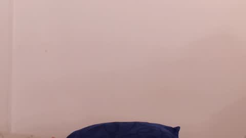 Snapshot of alasska_18 chatting on October 10, 9:58 pm alasska_18 online show from October 10, 9:58 pm