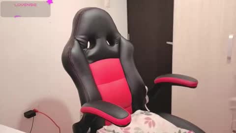 alba_toro535670 online show from November 11, 12:05 pm