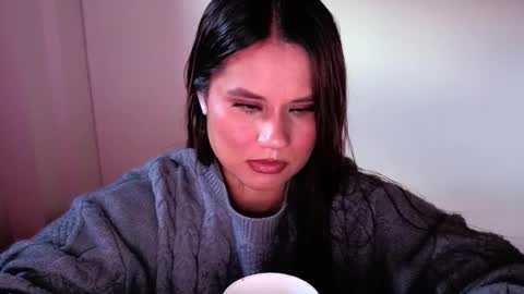 Snapshot of alba_toro535670 chatting on January 7, 1:02 pm alba_toro535670 online show from January 7, 1:02 pm