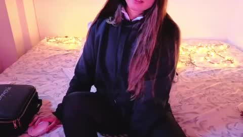 Snapshot of alba_toro535670 chatting on February 26, 12:15 pm alba_toro535670 online show from February 26, 12:15 pm