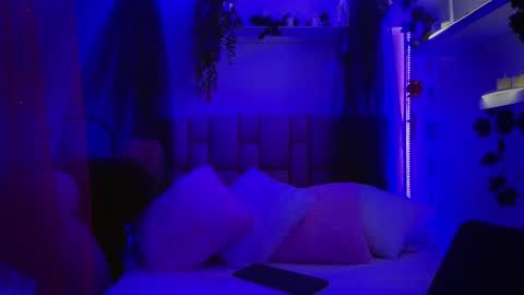 albaandthayron online show from October 27, 12:09 pm