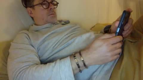 albandant online show from December 21, 10:55 am