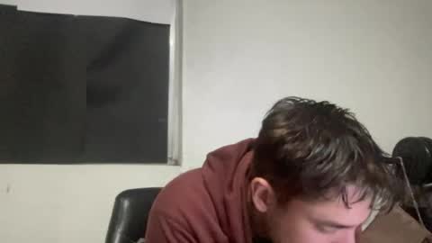 Snapshot of alber753713 chatting on June 21, 9:12 am alber753713 online show from June 21, 9:12 am