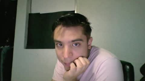 Snapshot of alber753713 chatting on June 25, 2:33 am alber753713 online show from June 25, 2:33 am