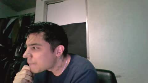 albertoarenas16 online show from May 29, 8:01 am