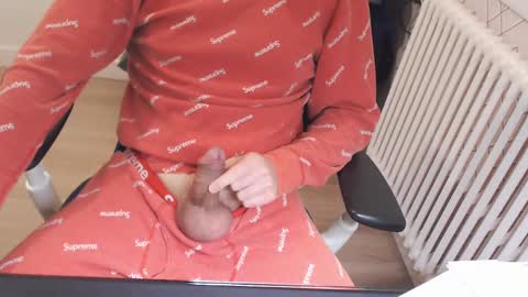 Snapshot of albertom78 chatting on February 17, 4:09 am albertom78 online show from February 17, 4:09 am