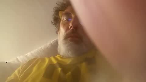Snapshot of albertoto71 chatting on June 5, 11:43 pm albertoto71 online show from June 5, 11:43 pm