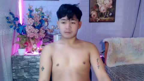 Snapshot of albertx_destroyer69 chatting on June 19, 1:43 am Albert online show from June 19, 1:43 am