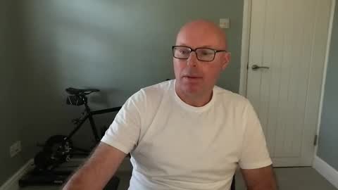 Snapshot of alc300170 chatting on September 10, 6:46 am alc300170 online show from September 10, 6:46 am