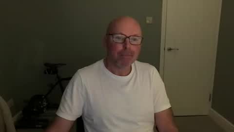 Snapshot of alc300170 chatting on October 13, 6:02 am alc300170 online show from October 13, 6:02 am