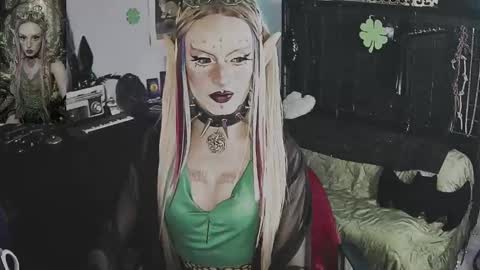 Mistic witch online show from March 18, 1:47 pm