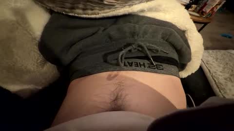 Snapshot of alchy227379 chatting on February 27, 11:43 am alchy227379 online show from February 27, 11:43 am