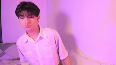 Snapshot of ale_aurarashii chatting on June 16, 5:54 am Ale aurarashii online show from June 16, 5:54 am