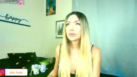 Snapshot of ale_love_ chatting on June 17, 2:14 am ALE LOVE online show from June 17, 2:14 am