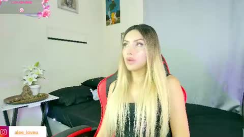 Snapshot of ale_love_ chatting on June 19, 2:16 am ALE LOVE online show from June 19, 2:16 am