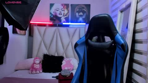 Snapshot of ale_noah_xxx chatting on January 5, 4:04 am ale_noah_xxx online show from January 5, 4:04 am