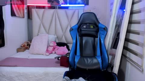 Snapshot of ale_noah_xxx chatting on January 11, 7:39 am ale_noah_xxx online show from January 11, 7:39 am