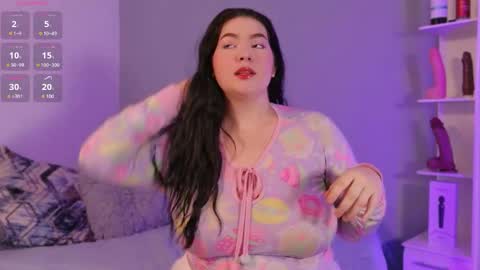 Snapshot of ale_silvanna chatting on May 14, 7:31 pm Silvanna online show from May 14, 7:31 pm