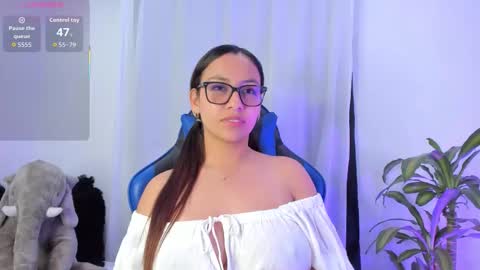 aleaa  online show from October 17, 3:42 am