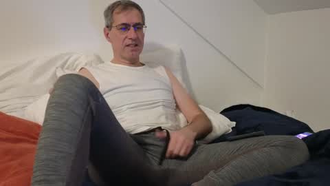 Alec Dubolsz online show from December 7, 6:15 pm